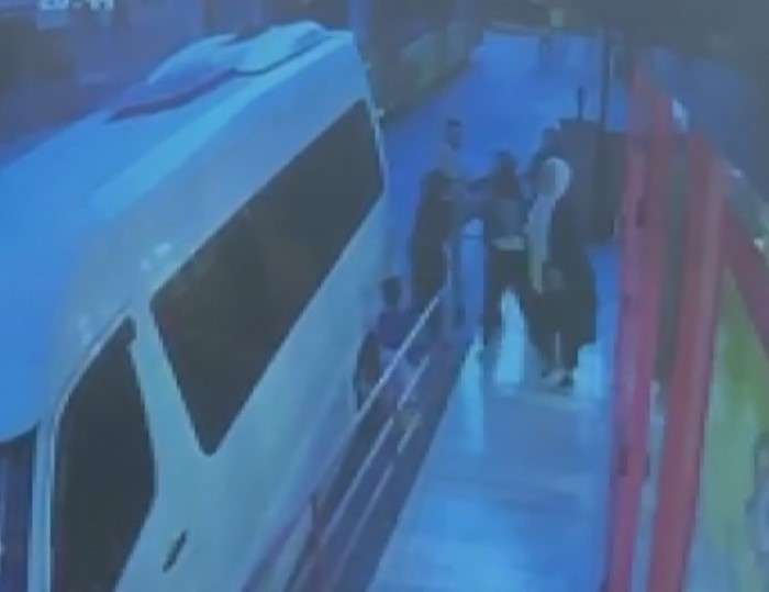 Hamile kadına meydan dayağı